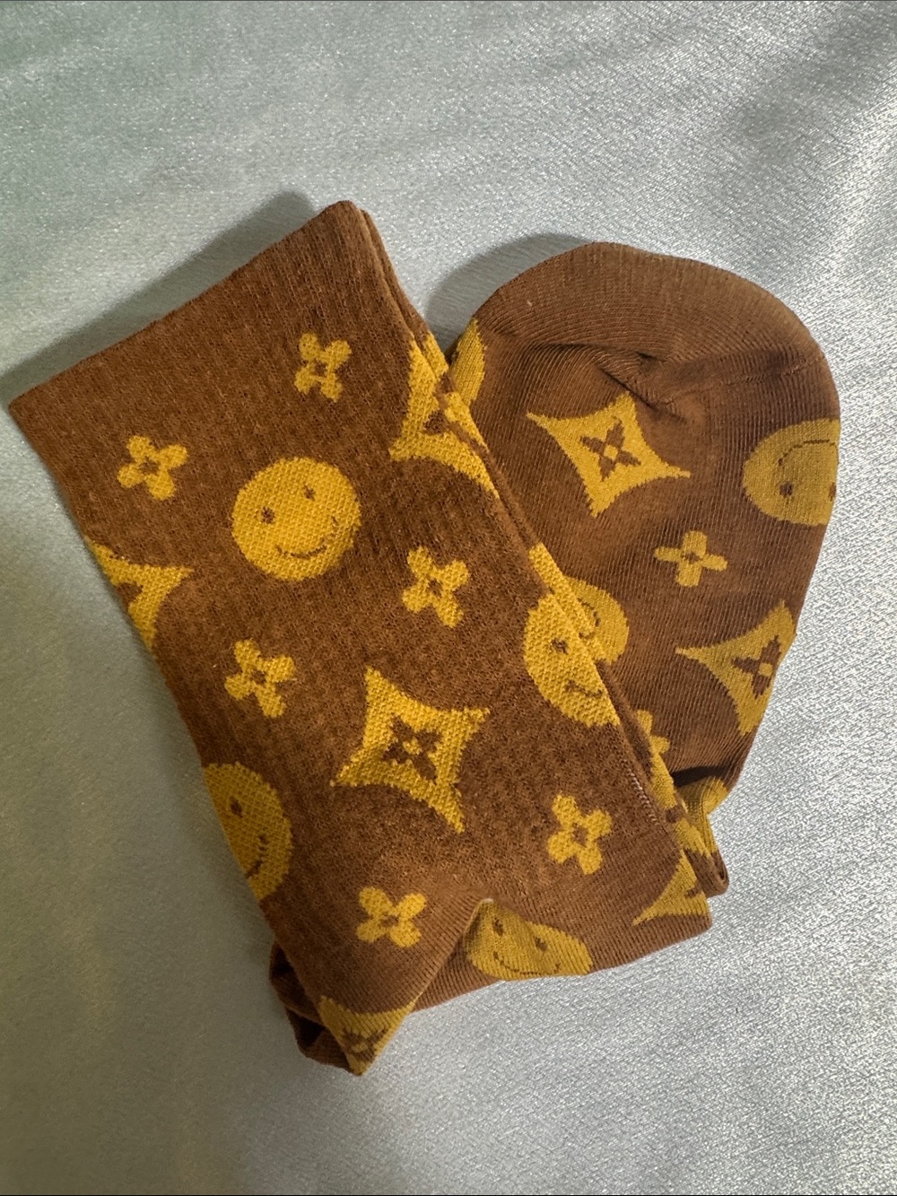 Louis Vuitton Brown & Yellow Patterned Men’s Crew Socks🔥New!